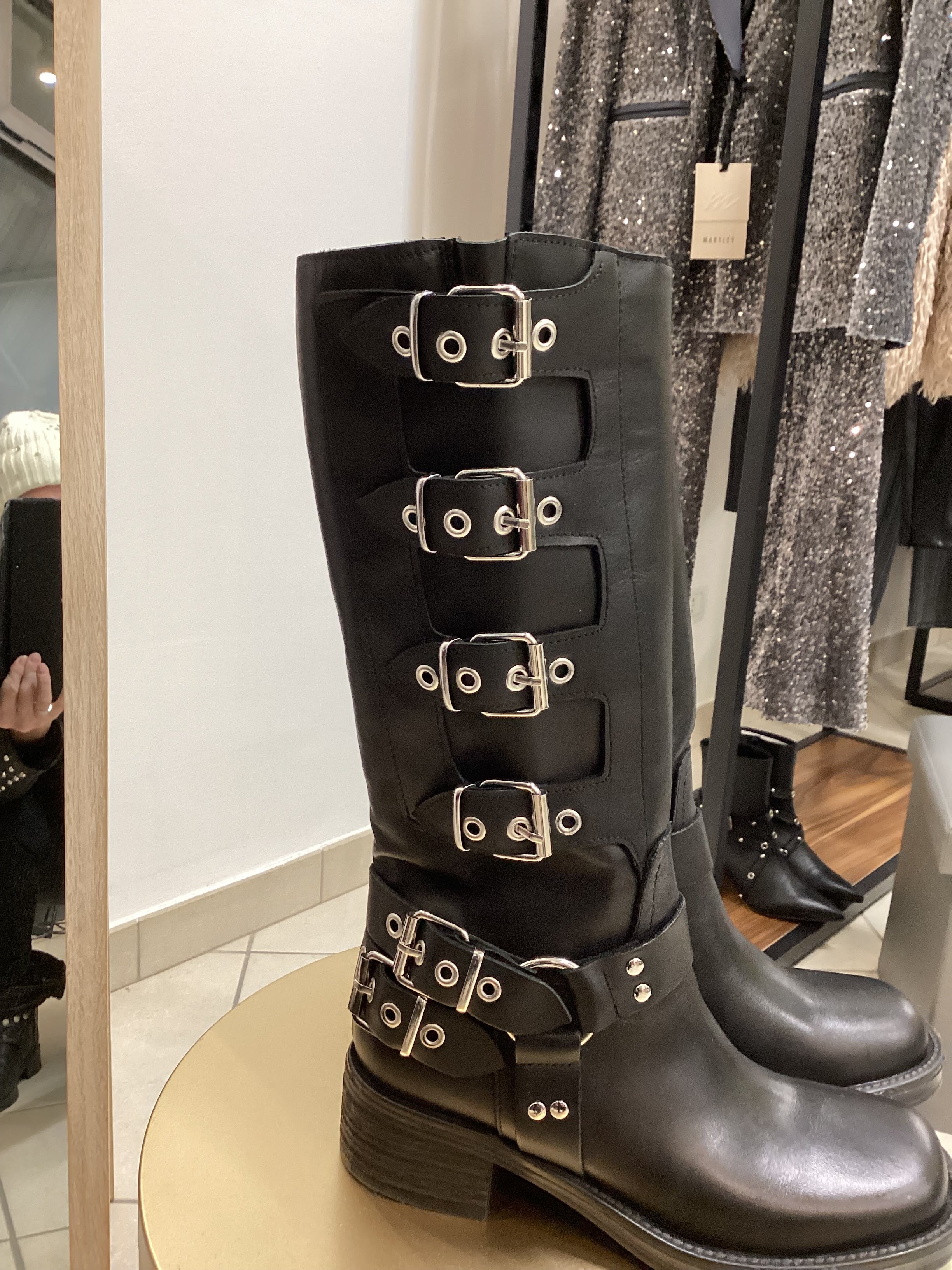 🖤 STIVALE IN VERA PELLE – NERO